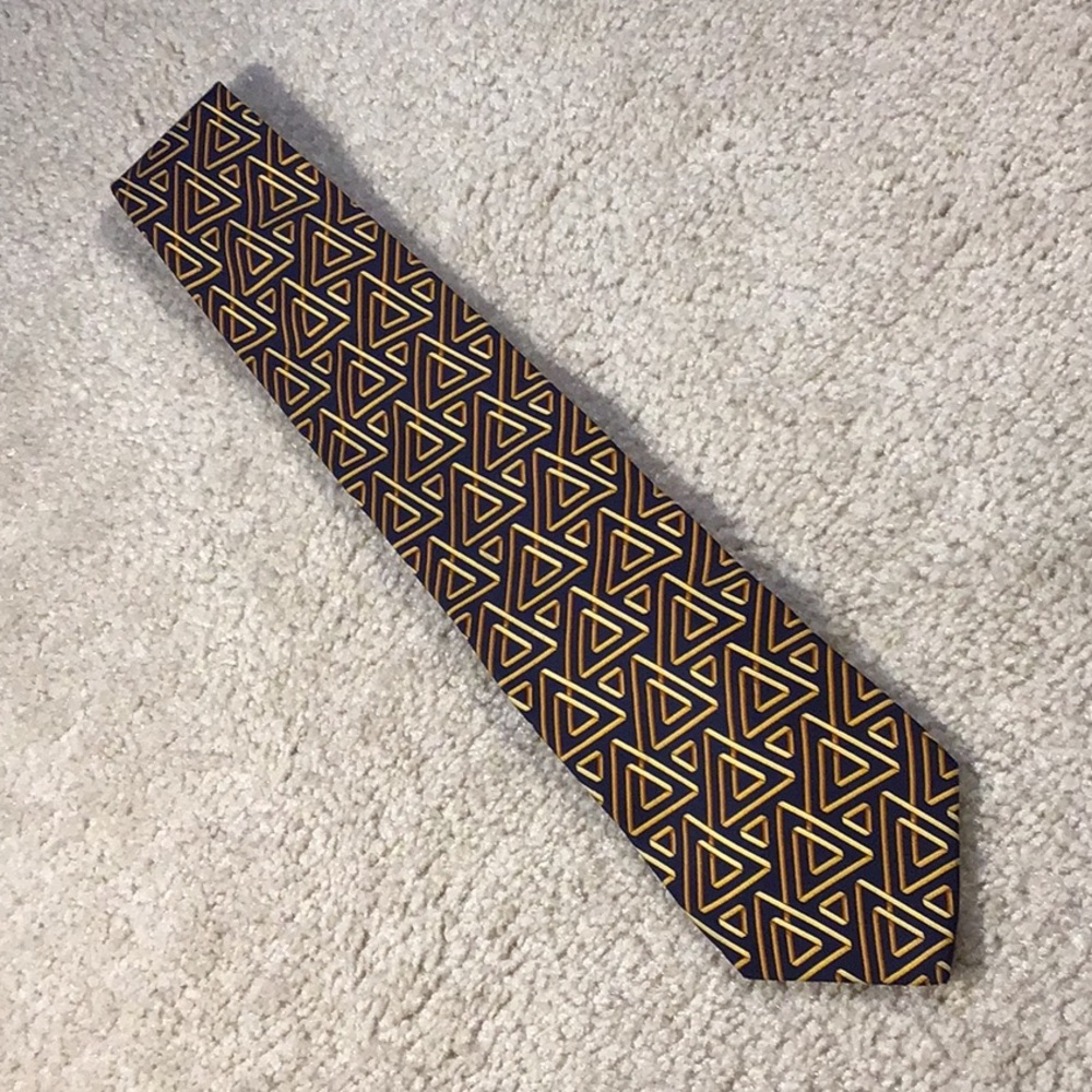 New, never worn Gucci made in Italy